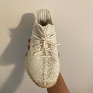 YEEZY 350 CREAMS SIZE 11 MENS